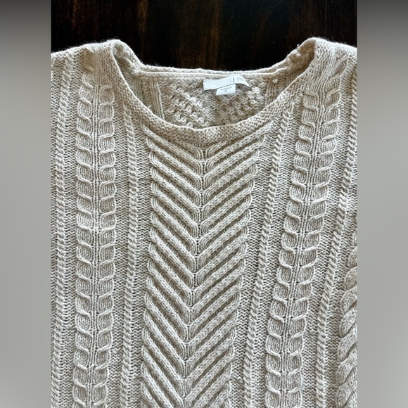 Women’s Cable Knit Sweater - Picture 5 of 6